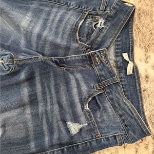 Used Daytrip distressed jeans double button skinny leg